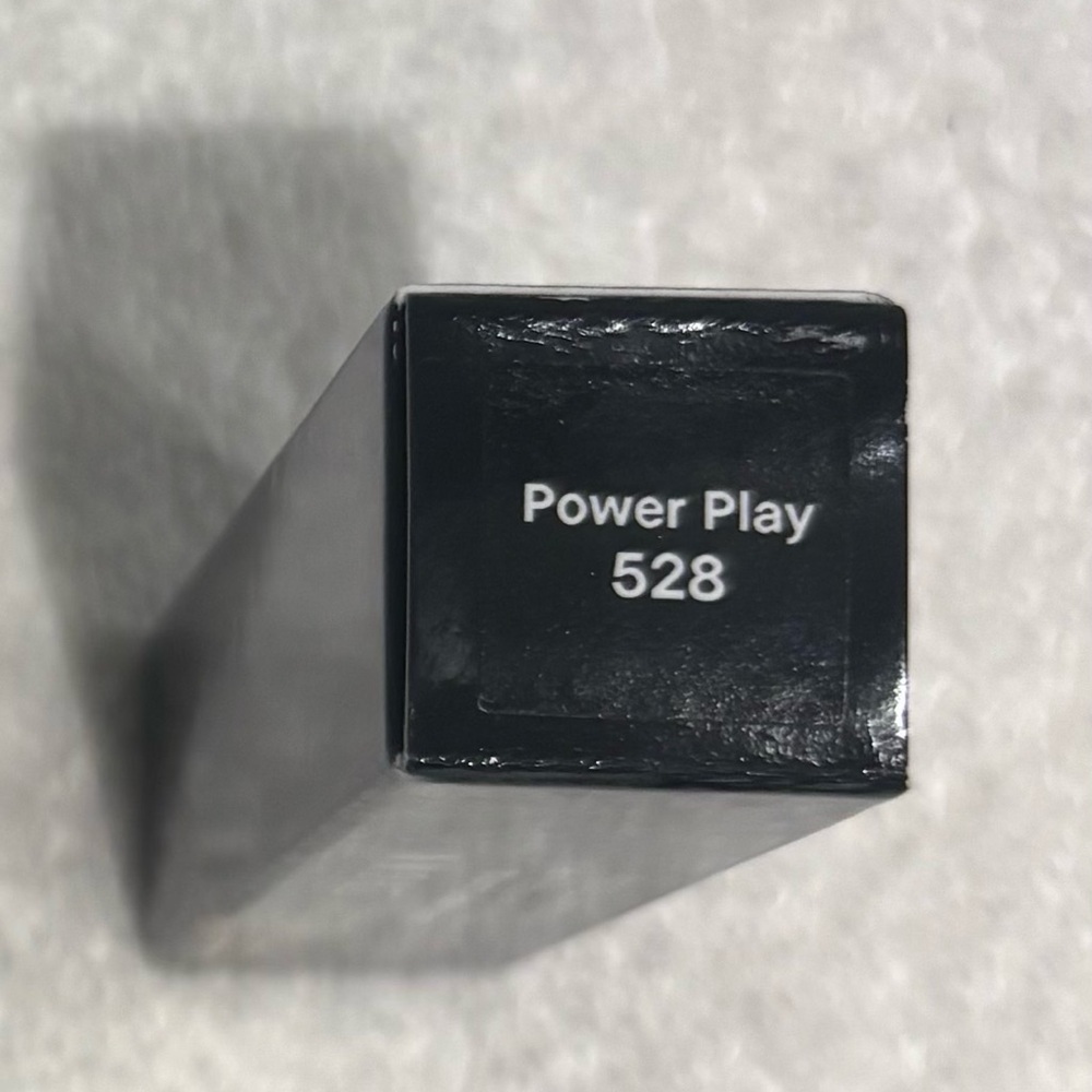 Bobbi Brown Luxe Matte Lipstick in Power Play (528) NIB - Picture 3 of 3